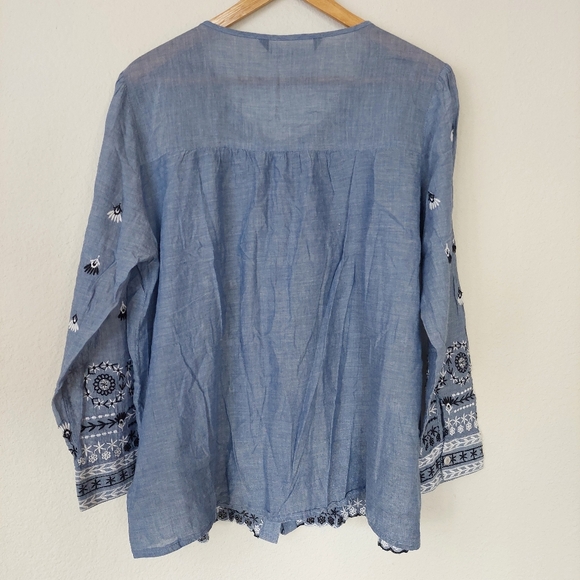 Walter Baker Women's Floral Embroidered Longsleeve Blouse - Picture 6 of 9